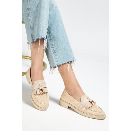 Ten püsküllü loafer